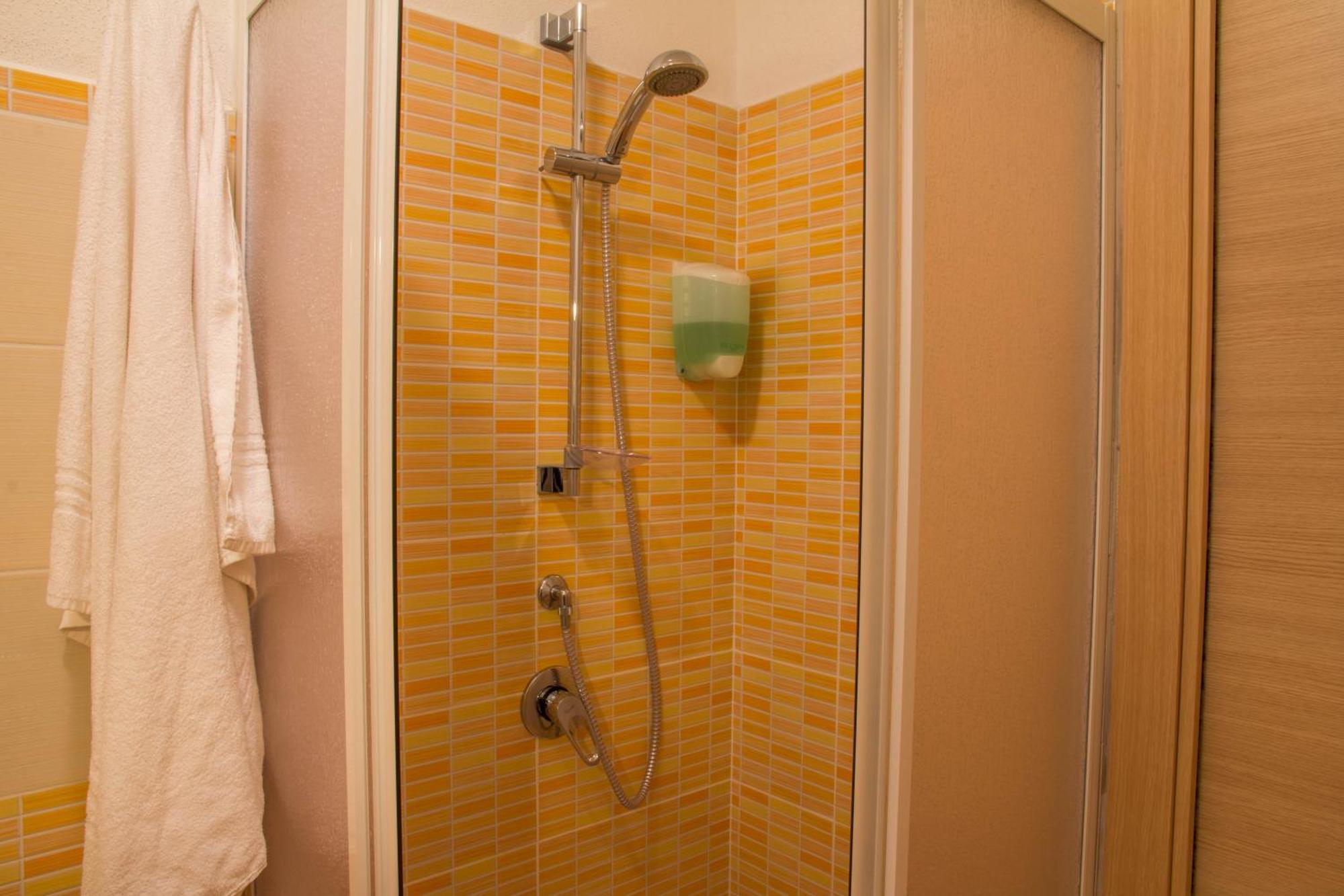 Gf Apartments La Vigna バデージ エクステリア 写真